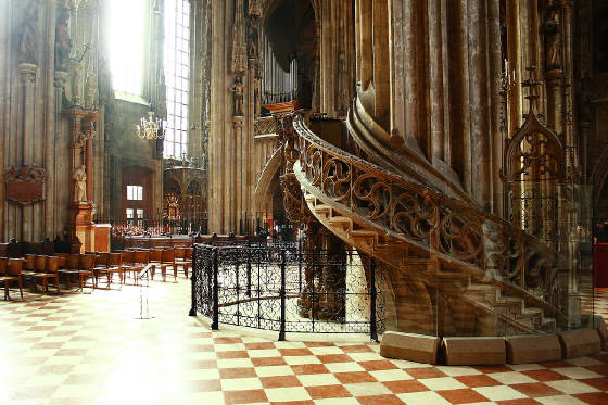 Stephansdom_Pulpit.JPG